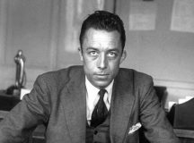 Albert Camus (1913-1960) ecrivain ( prix Nobel de litterature en1957), journaliste redacteur en chef du journal Combat de 1944 a 1947 ici dans son bureau a "Combat" en 1945    --- Albert Camus (1913-1960) french writer here in 1945 in in office at paper "Combat"